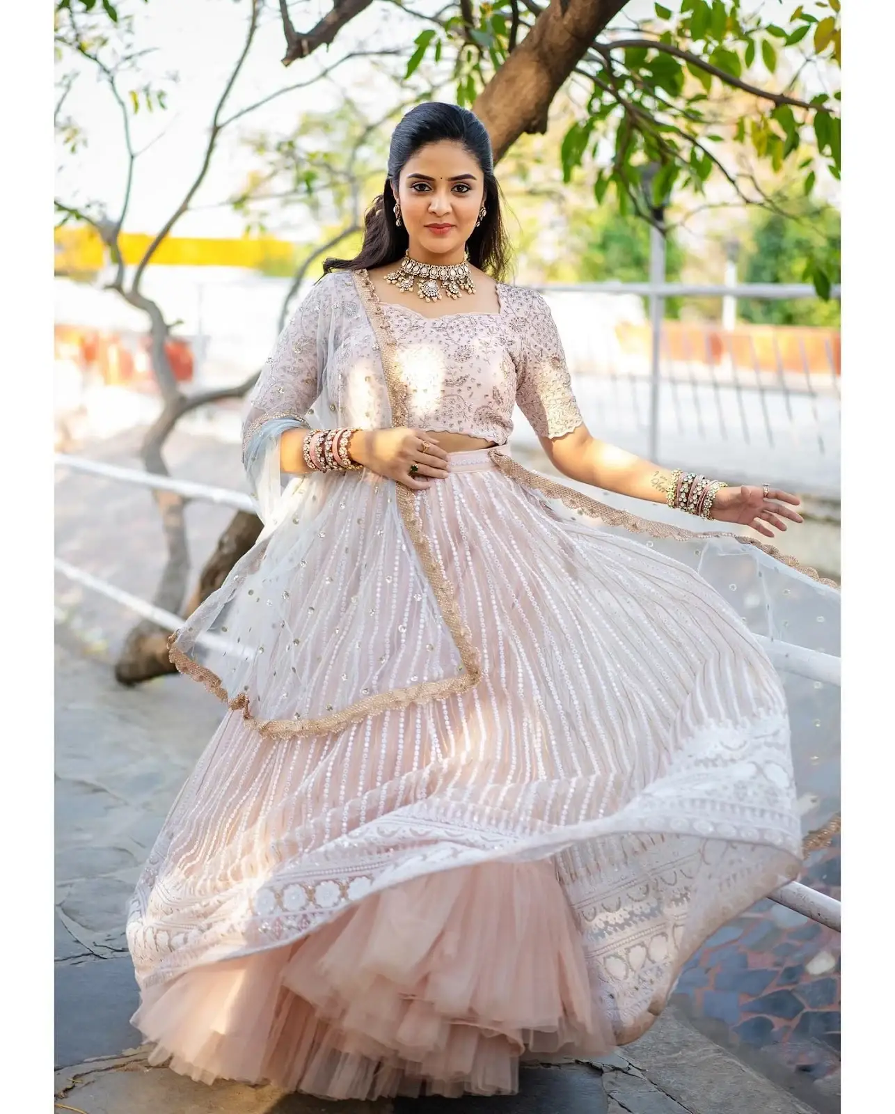 SREEMUKHI IN TRADITIONAL PINK LEHENGA CHOLI 4